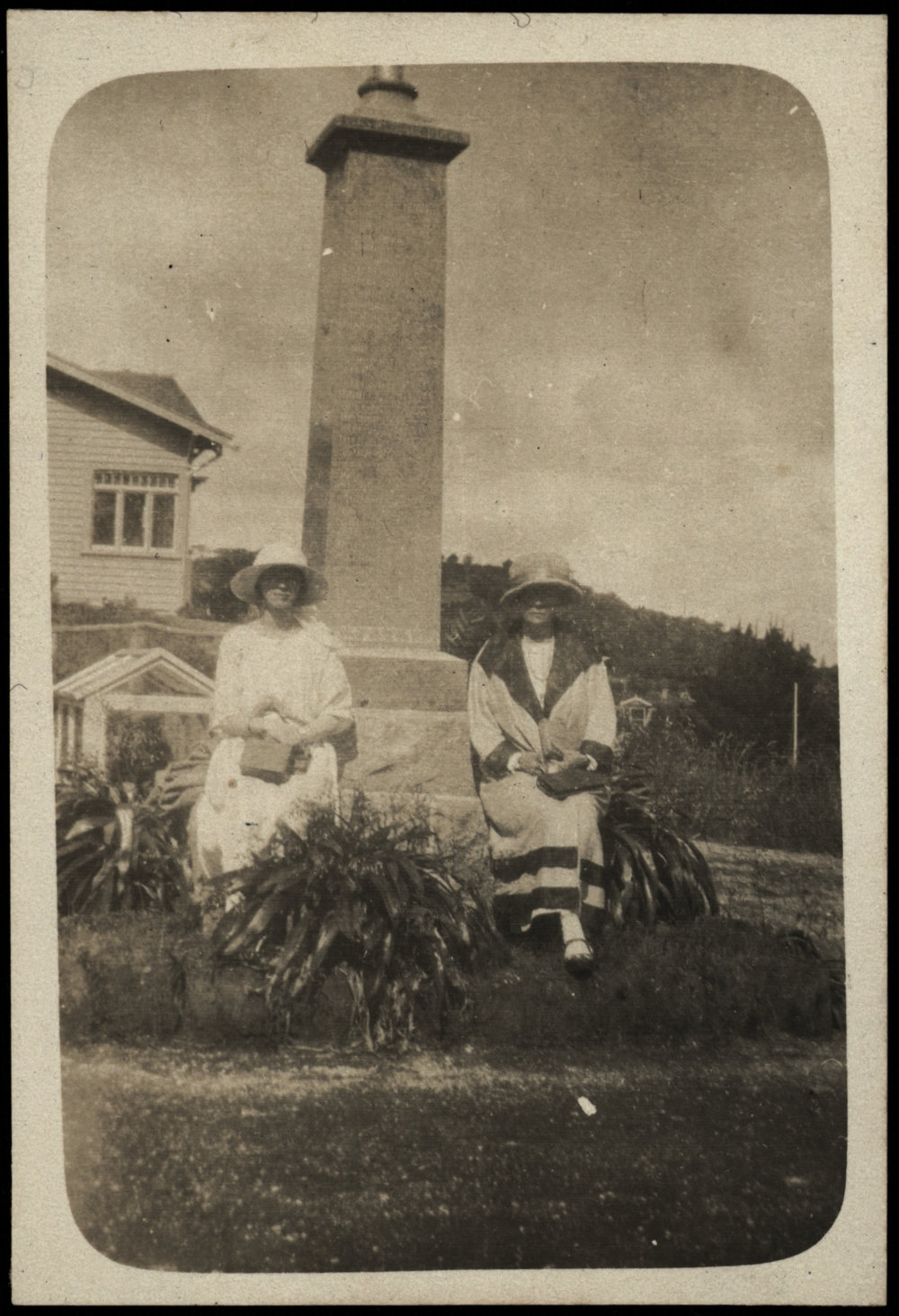 WWI Photograph Album- Egypt, Gallipoli &amp; the United Kingdom [loose photo]