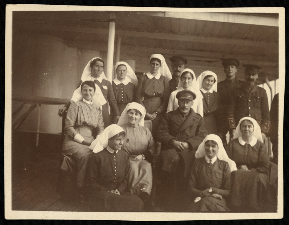 WWI Photograph Album - Medical Staff &amp; Nurses: Egypt and England [loose photo]