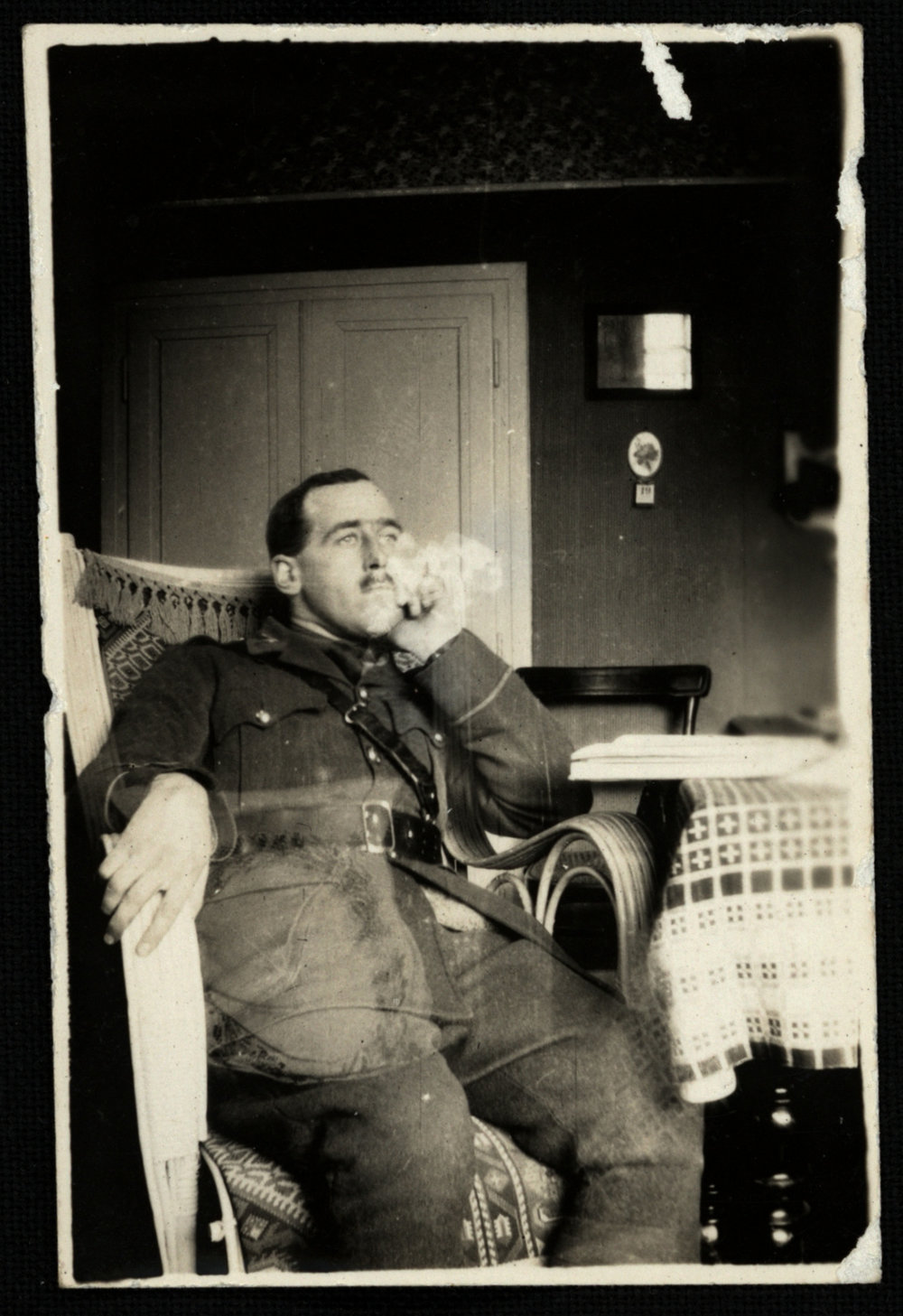 WWI Photograph Album - England [loose photo]