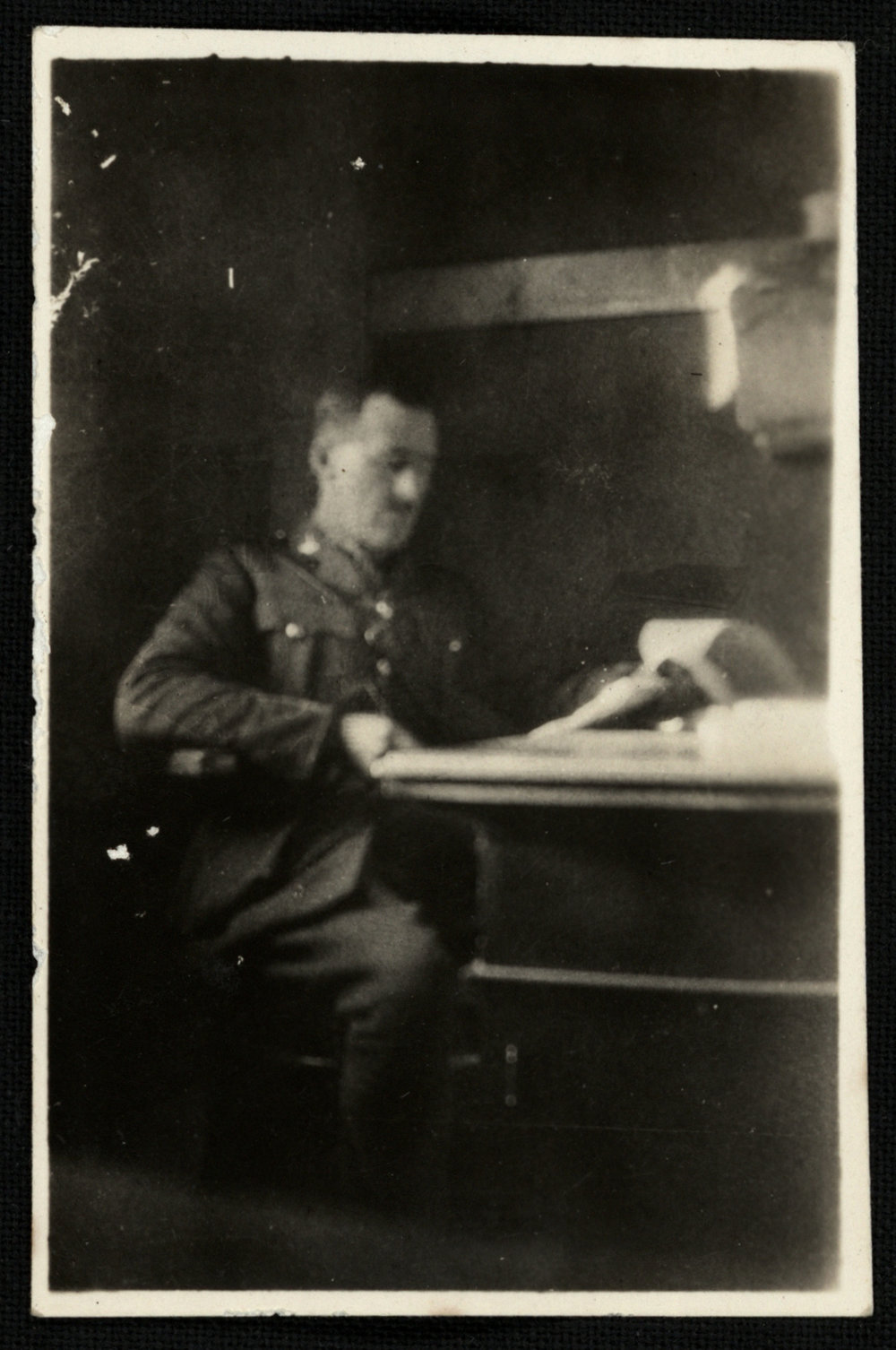 WWI Photograph Album - England [loose photo]