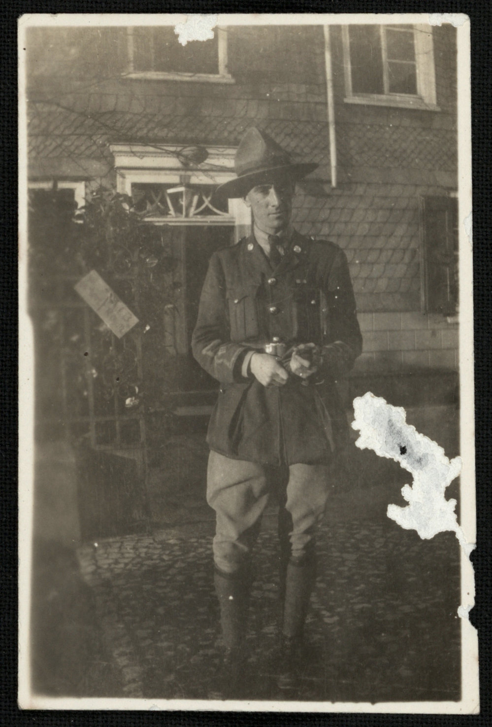 WWI Photograph Album - England [loose photo]