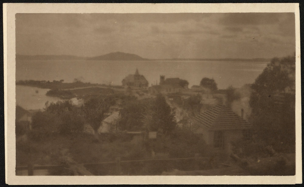 WWI Photograph Album - New Zealand Nurses &amp; Medical Staff [loose photo]