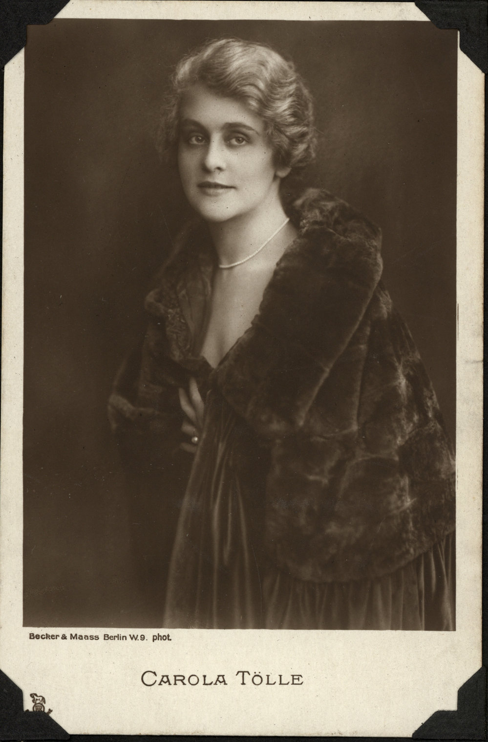 Photo from page 16 of album WWI Photograph Album of Raymond Troup