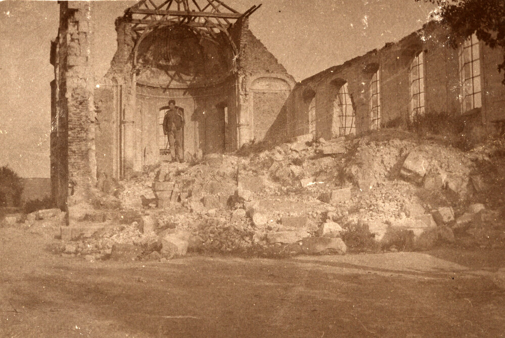 Photo from page 04 of album Photograph Album - Western Front and Post WWI