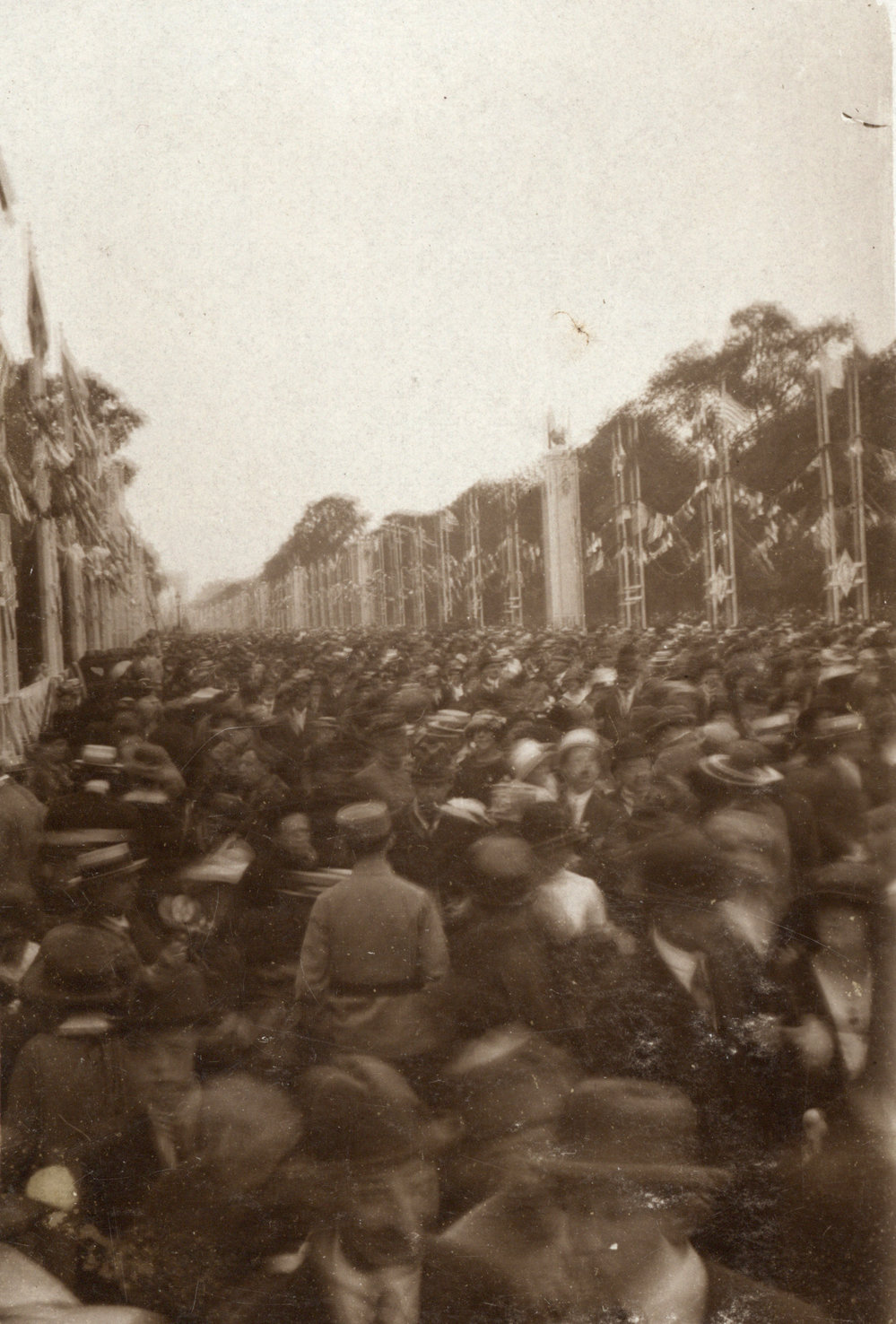 Photo from page 08 of album Photograph Album - Western Front and Post WWI
