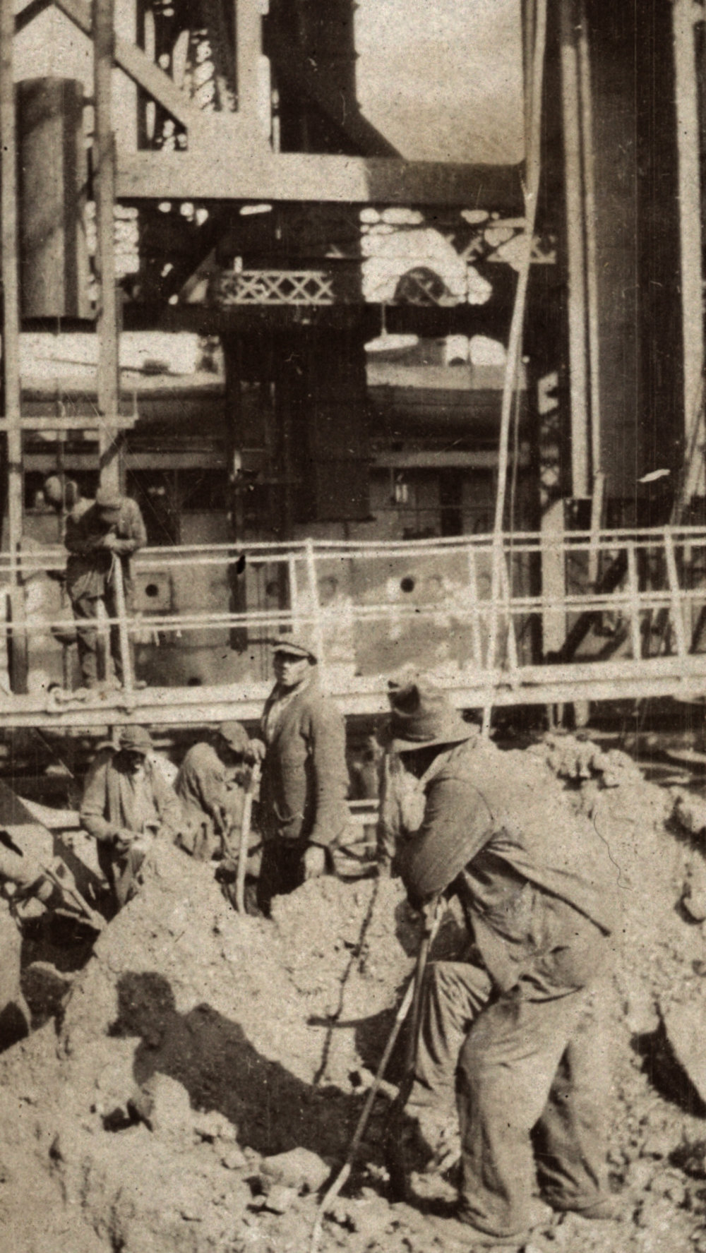 Photo from page 04 of album WWI Photograph Album - United Kingdom and Europe - Post WWI