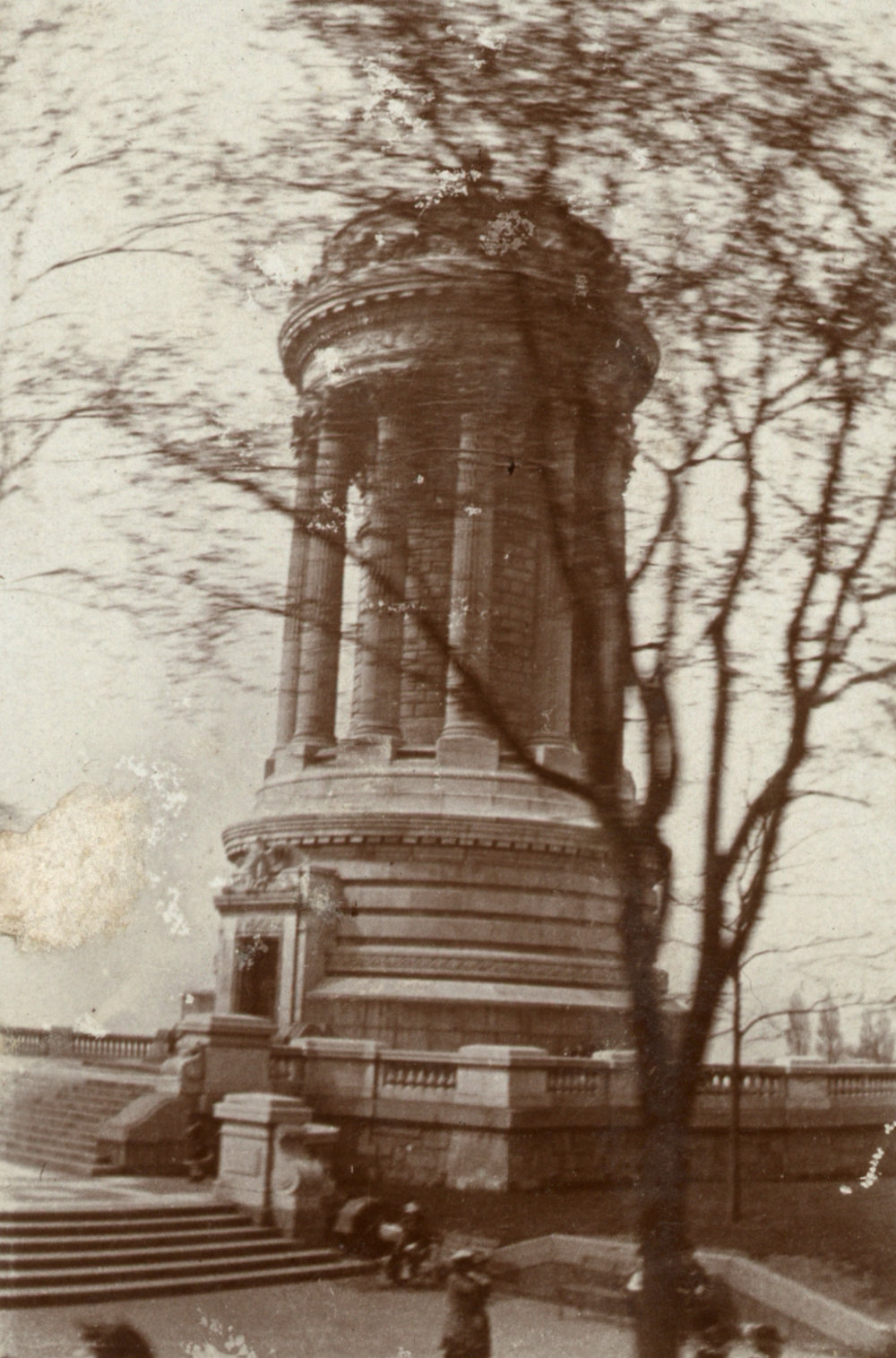 Photo from page 05 of album WWI Photograph Album - United Kingdom and Europe - Post WWI