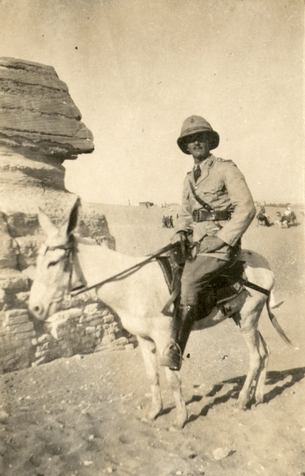 Photo from page 33 of album WWI Photograph Album- England, Egypt, Gallipoli and Western Front.