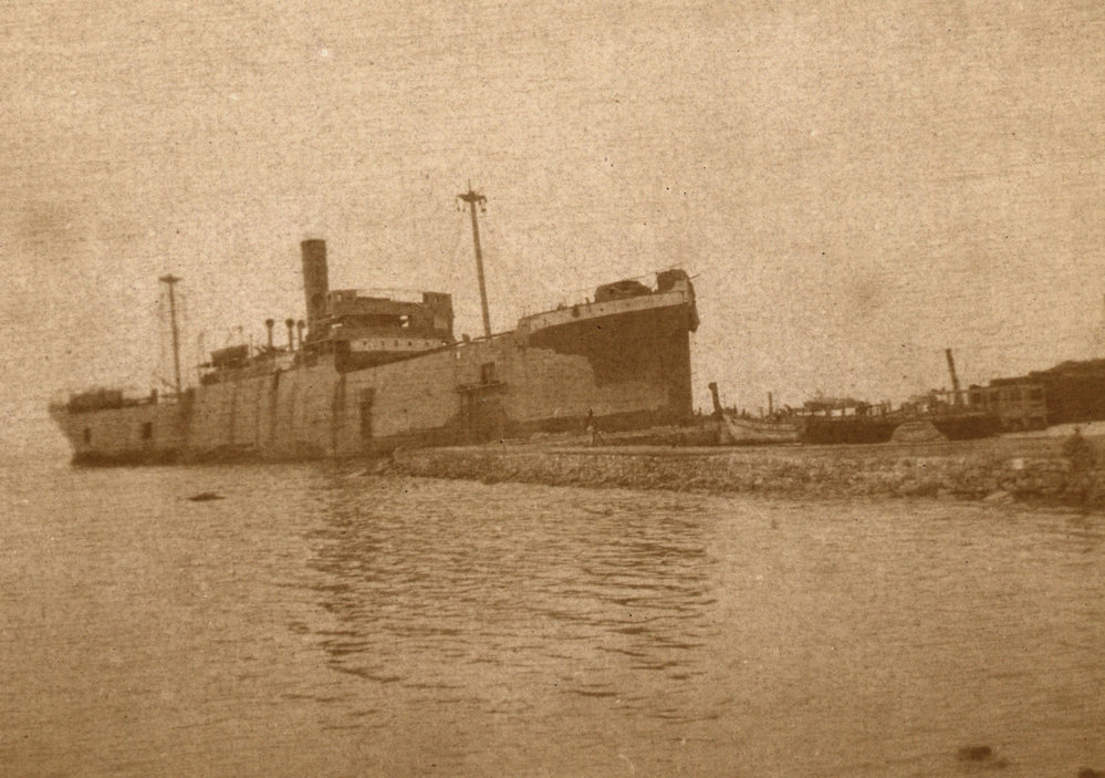 Photo from page 51 of album WWI Photograph Album- England, Egypt, Gallipoli and Western Front.