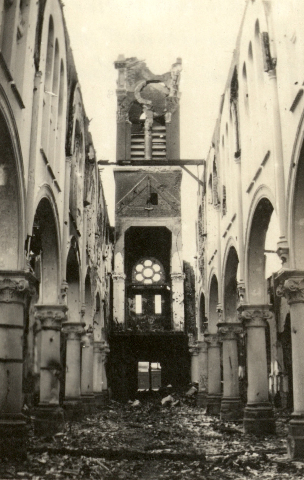 Photo from page 70 of album WWI Photograph Album- England, Egypt, Gallipoli and Western Front.