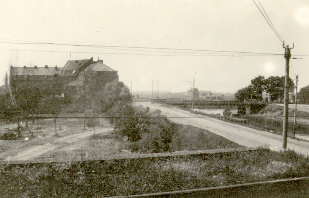 Photo from page 72 of album WWI Photograph Album- England, Egypt, Gallipoli and Western Front.