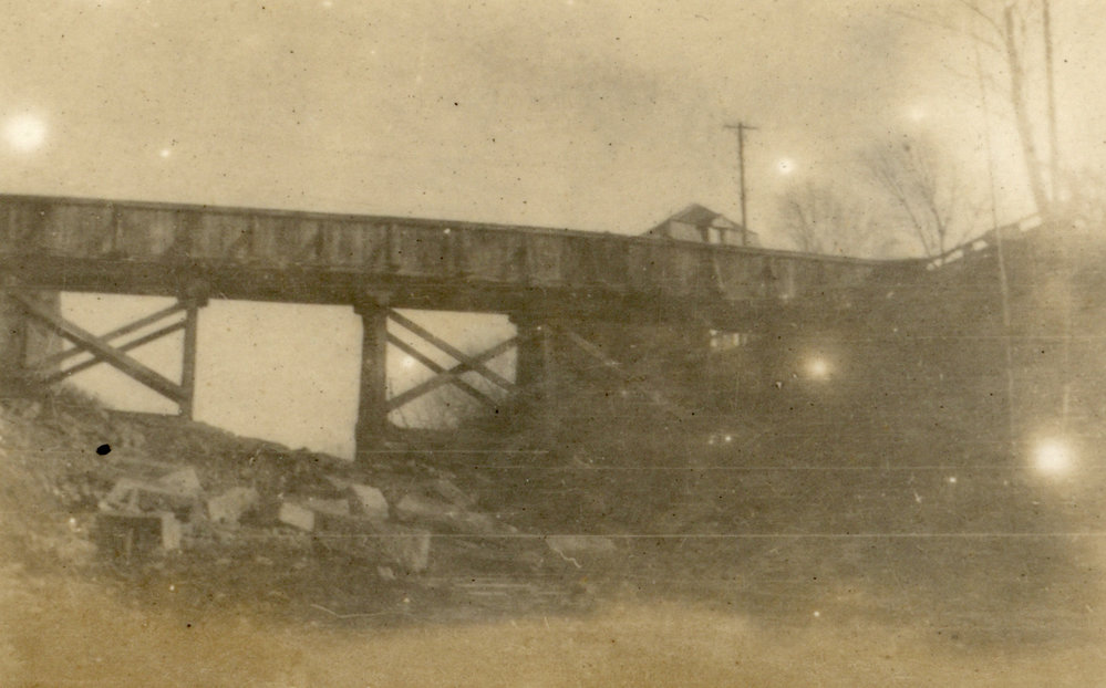 Photo from page 81 of album WWI Photograph Album- England, Egypt, Gallipoli and Western Front.