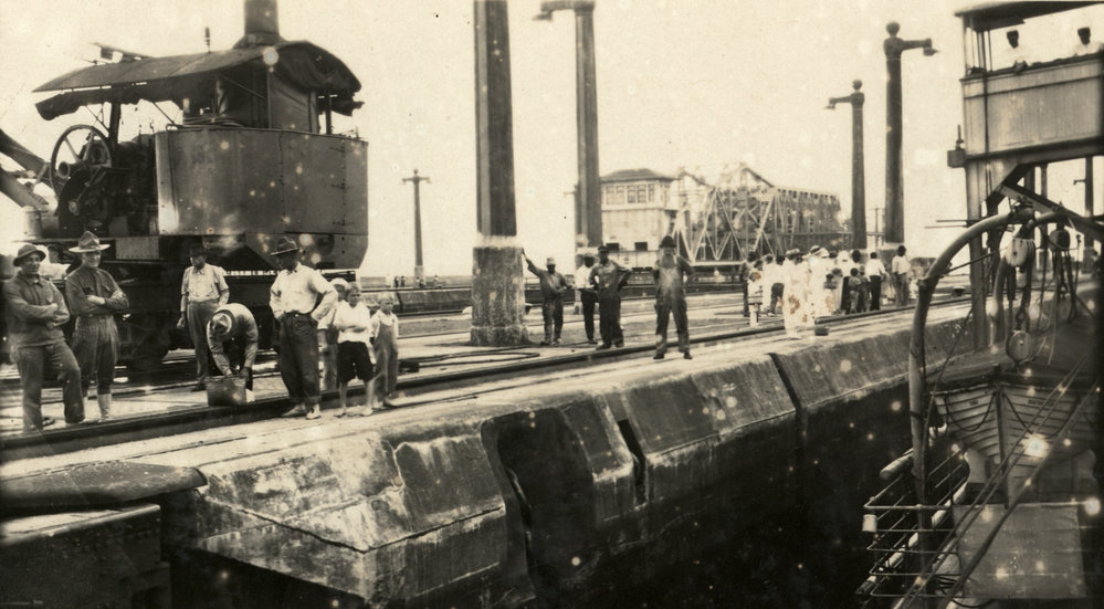 Photo from page 84 of album WWI Photograph Album- England, Egypt, Gallipoli and Western Front.