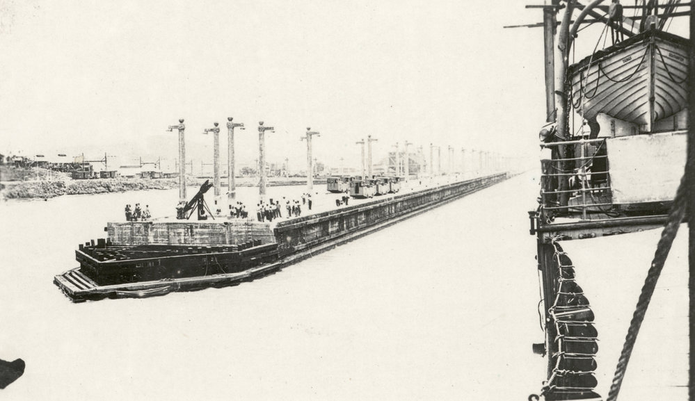 Photo from page 89 of album WWI Photograph Album- England, Egypt, Gallipoli and Western Front.