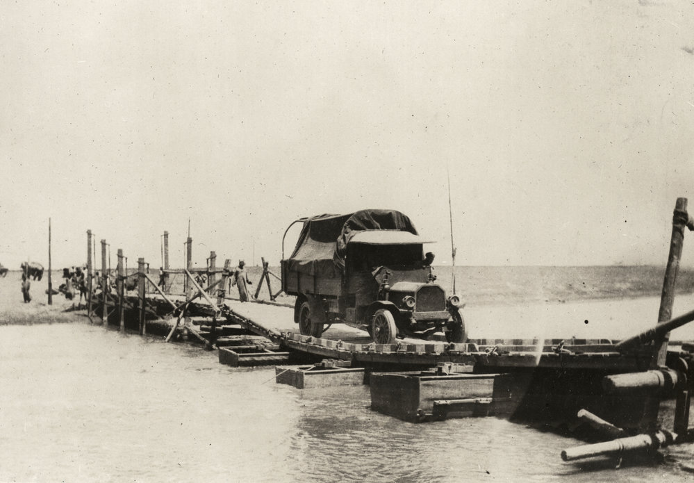 Photo from page 30 of album WWI Photograph Album- Egypt, Gallipoli, Palestine, France &amp; England