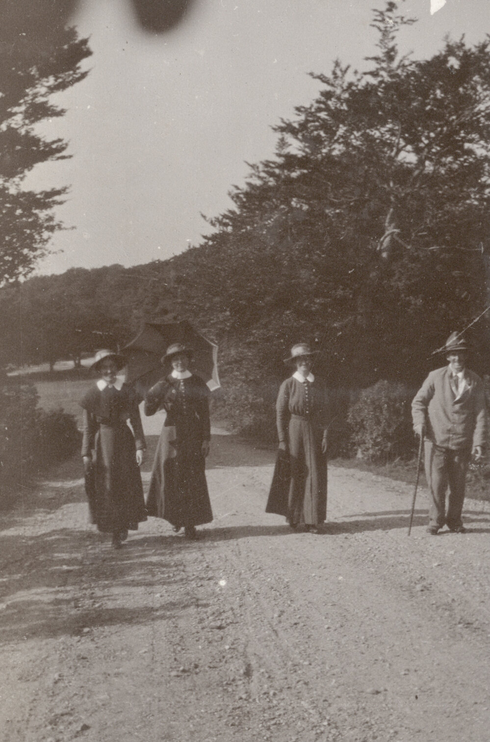 Photo from page 05 of album WWI Photograph Album  - England