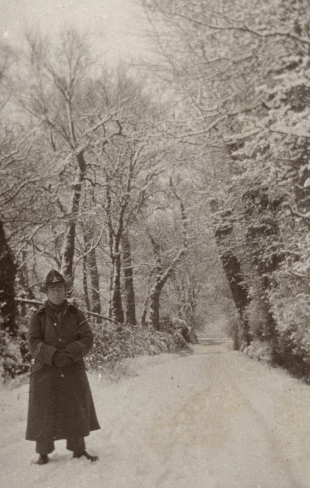 Photo from page 06 of album WWI Photograph Album  - England