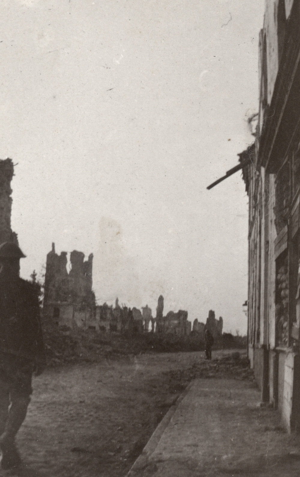 Photo from page 08 of album WWI Photograph Album  - England