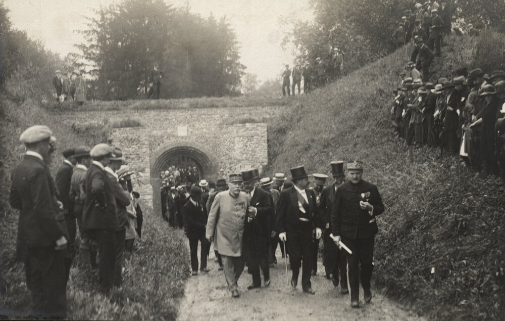 Photo from page 16 of album WWI Photograph Album  - Western Front