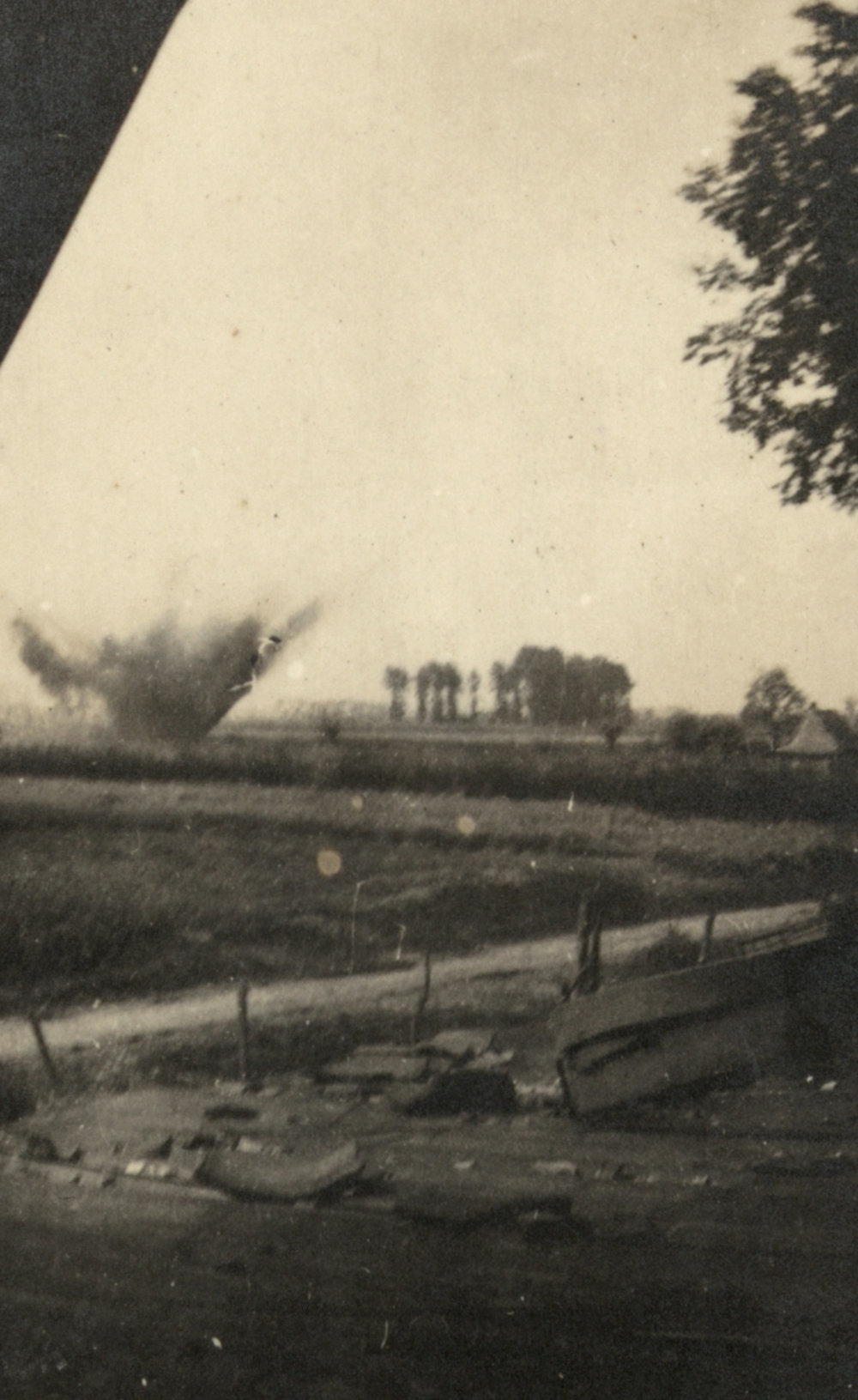 Photo from page 04 of album WWI Photograph Album  - Western Front