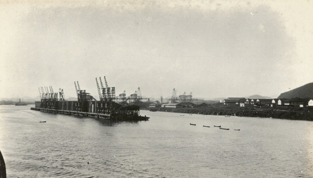 Photo from page 04 of album WWI Photograph Album  - Western Front