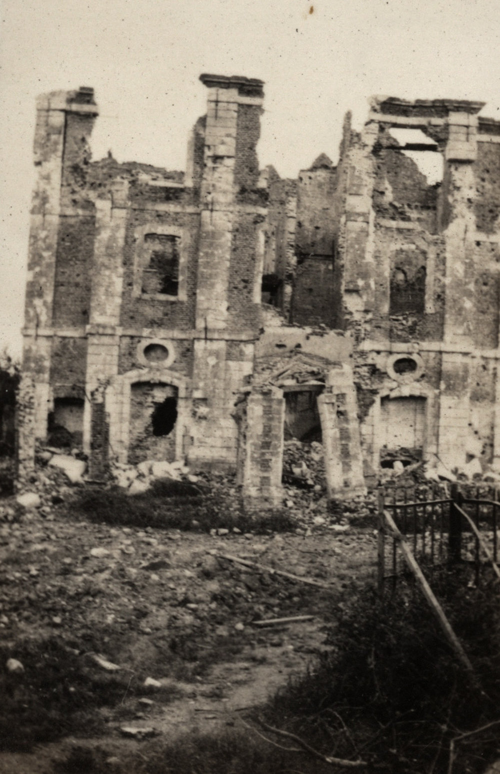 Photo from page 15 of album WWI Photograph Album  - Western Front