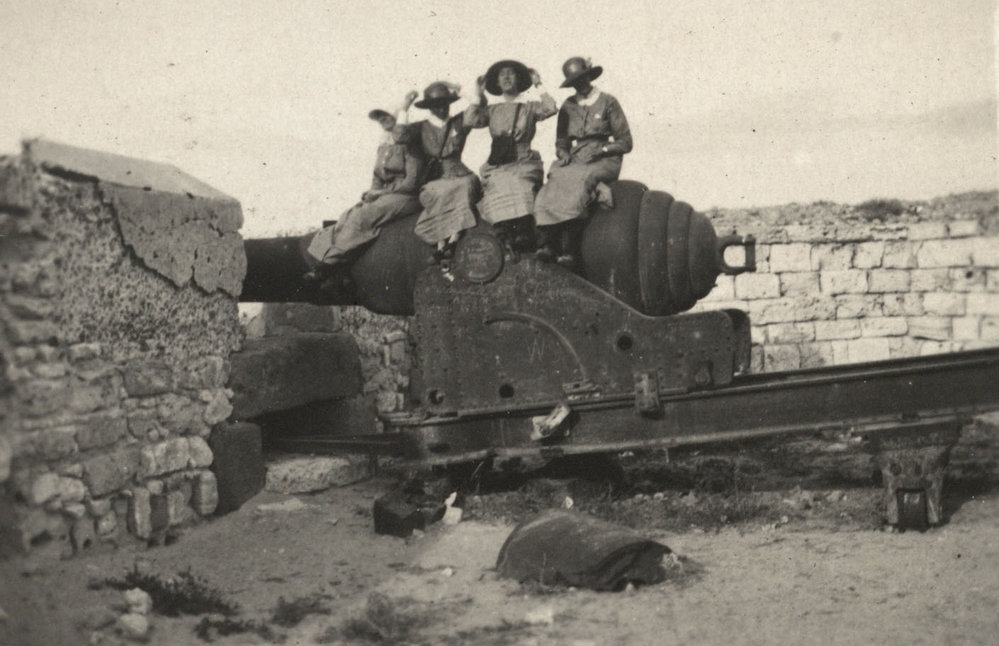 Photo from page 03 of album WWI Photograph Album - Medical Staff &amp; Nurses: Egypt and England