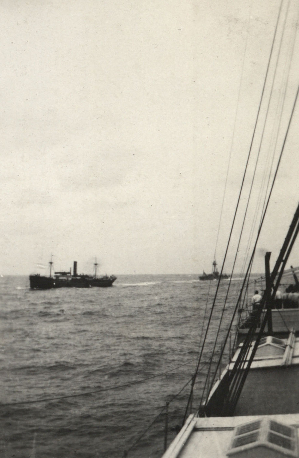 Photo from page 04 of album WWI Photograph Album - Medical Staff &amp; Nurses: Egypt and England