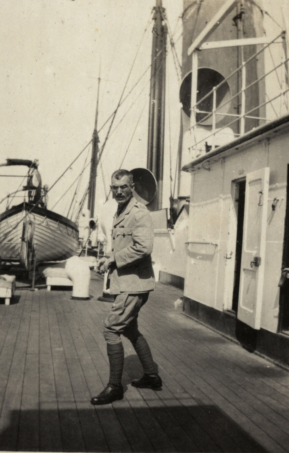 Photo from page 05 of album WWI Photograph Album - Medical Staff &amp; Nurses: Egypt and England