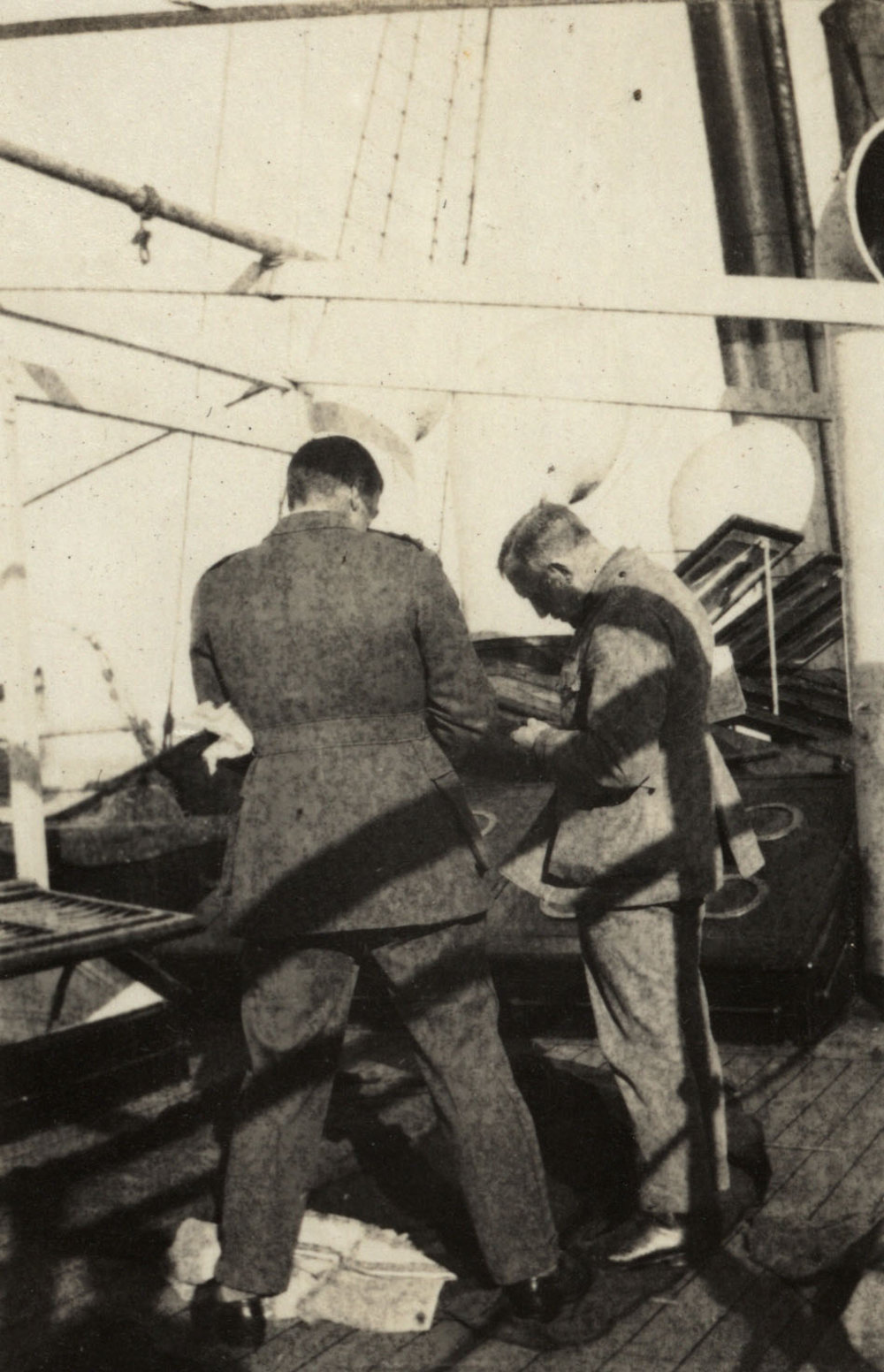 Photo from page 05 of album WWI Photograph Album - Medical Staff &amp; Nurses: Egypt and England