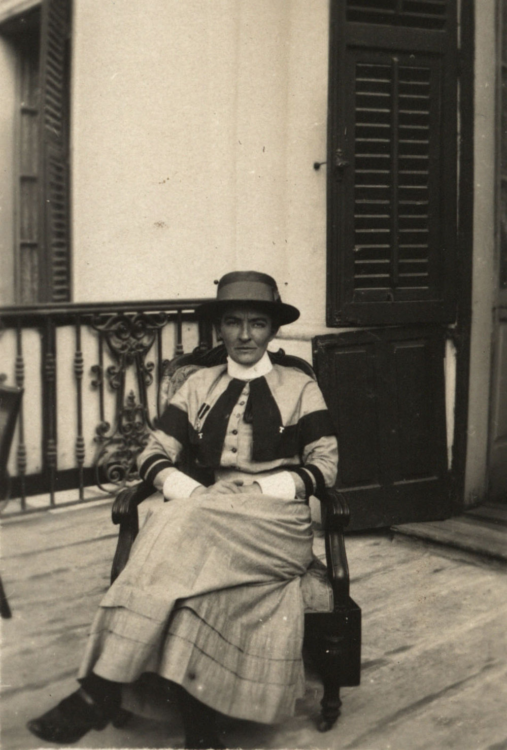 Photo from page 06 of album WWI Photograph Album - Medical Staff &amp; Nurses: Egypt and England