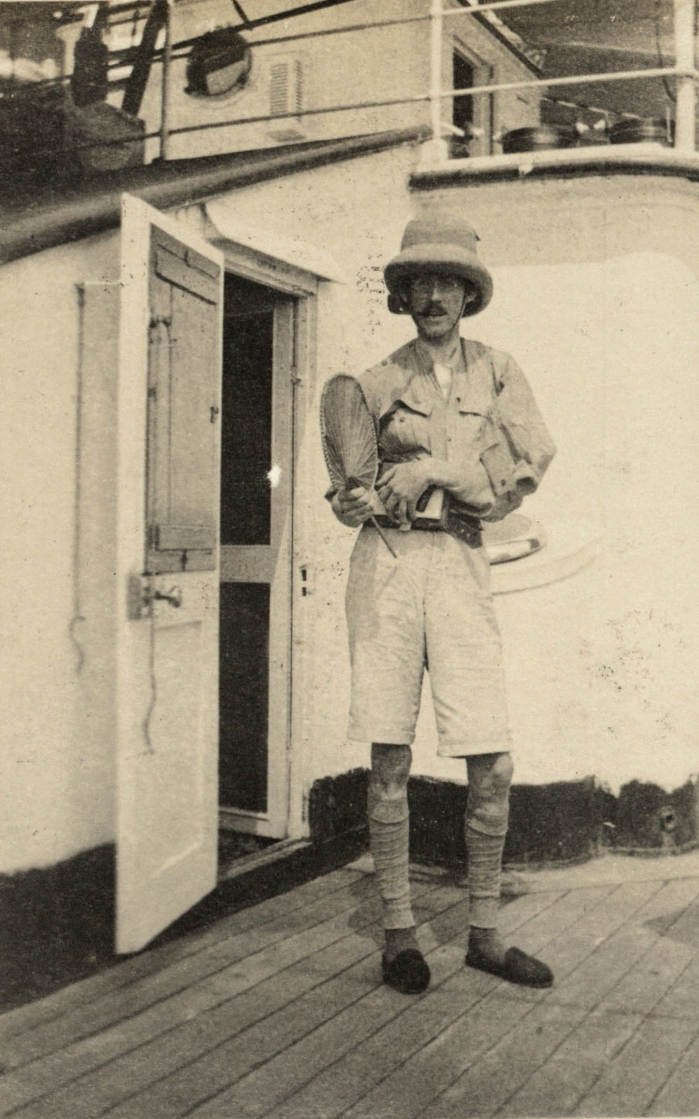 Photo from page 10 of album WWI Photograph Album - Medical Staff &amp; Nurses: Egypt and England