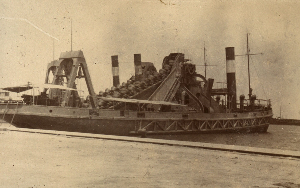 Photo from page 21 of album WWI Photograph Album - Medical Staff &amp; Nurses: Egypt and England