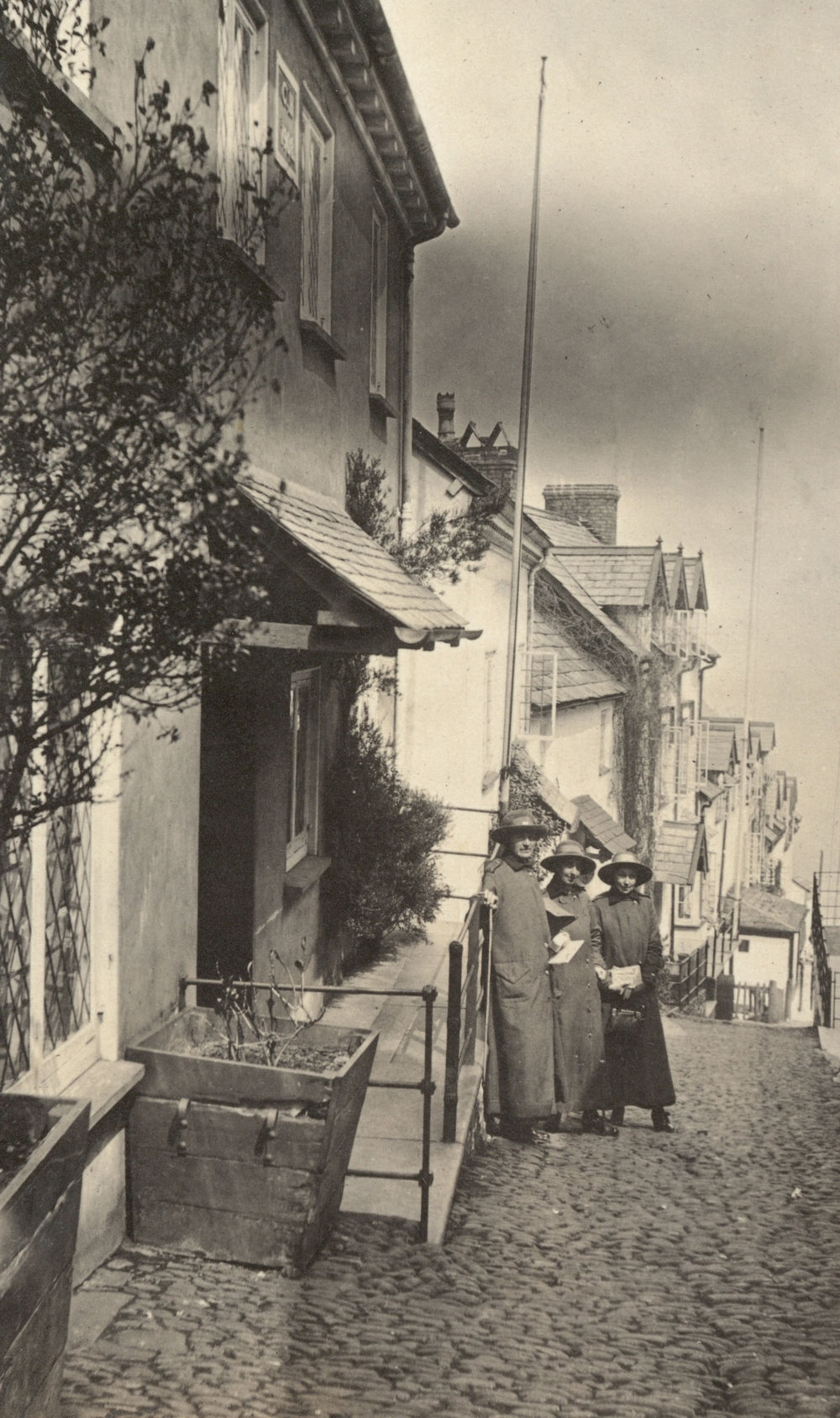 Photo from page 39 of album WWI Photograph Album - Medical Staff &amp; Nurses: Egypt and England