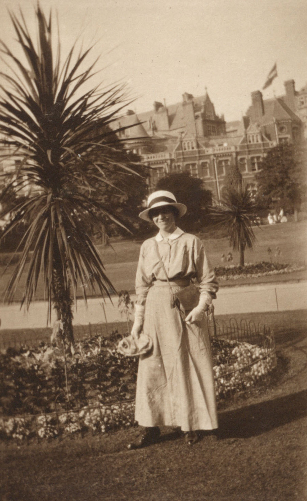 Photo from page 39 of album WWI Photograph Album - Medical Staff &amp; Nurses: Egypt and England