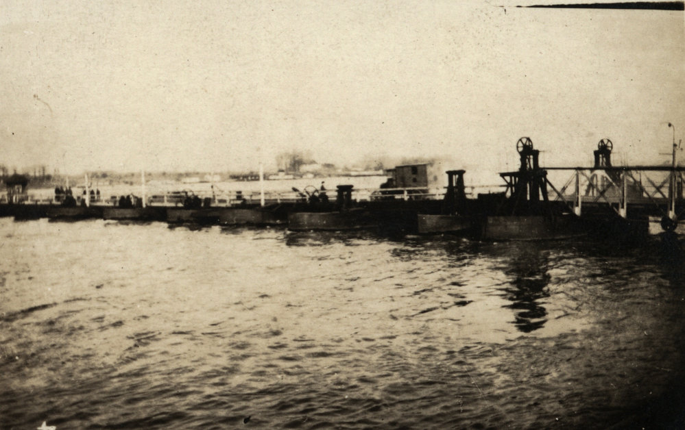 Photo from page 02 of album WWI Photograph Album - England