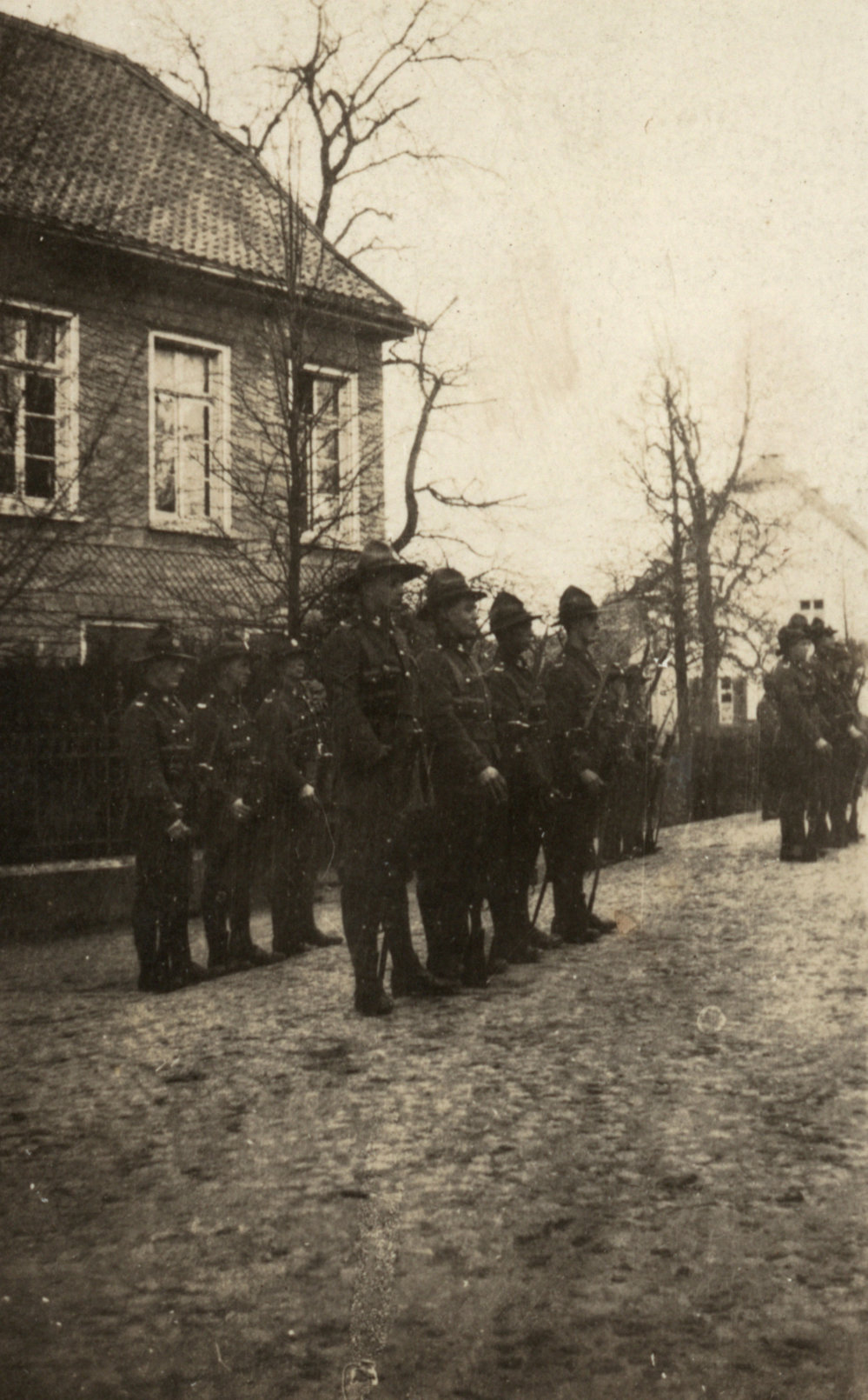 Photo from page 03 of album WWI Photograph Album - England