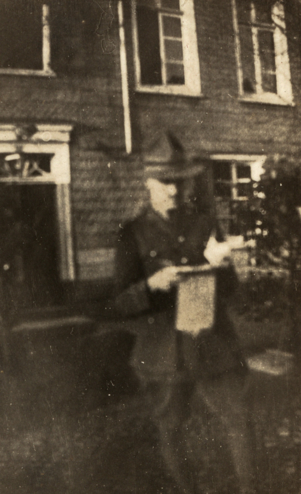 Photo from page 04 of album WWI Photograph Album - England