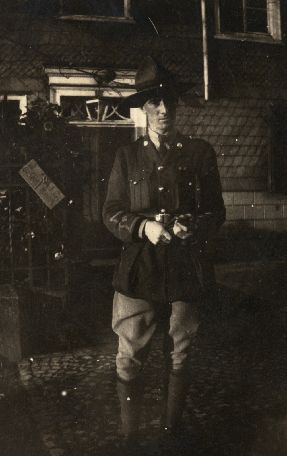 Photo from page 04 of album WWI Photograph Album - England