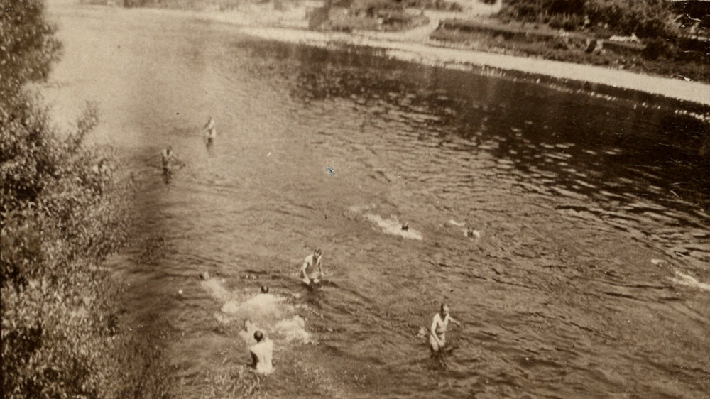 Photo from page 04 of album