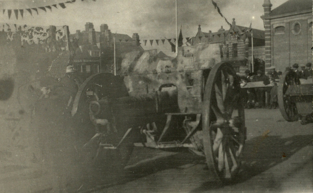 Photo from page 05 of album WWI Photograph Album - England