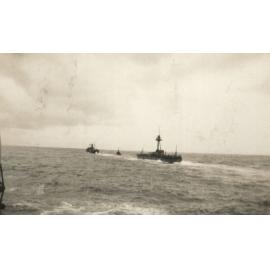 Photo from page 04 of album WWI Photograph Album - Medical Staff & Nurses: Egypt and England