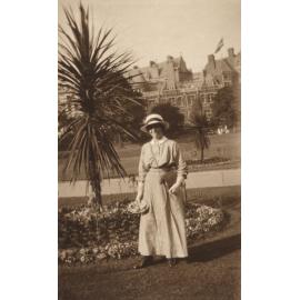 Photo from page 39 of album WWI Photograph Album - Medical Staff & Nurses: Egypt and England