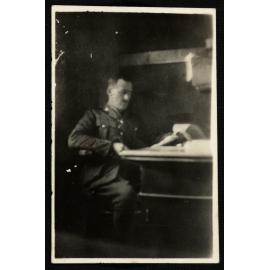 WWI Photograph Album - England [loose photo]