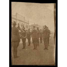 WWI Photograph Album - England [loose photo]