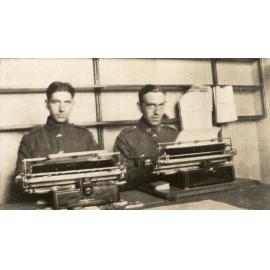 Photo from page 04 of album WWI Photograph Album - England