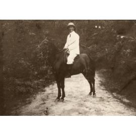 Photo from page 10 of album WWI Photograph Album - Nurses and Medical Services in Egypt, Gallipoli and Britain.