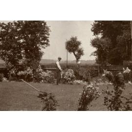 Photo from page 20 of album WWI Photograph Album- Egypt, England & Western Front