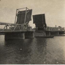 Photo from page 10 of album WW1 Photograph Album of Harry Jenkin