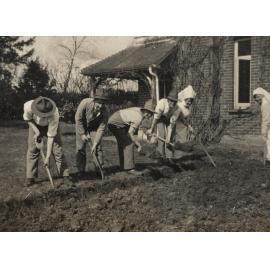 Photo from page 03 of album WWI Photograph Album  - England